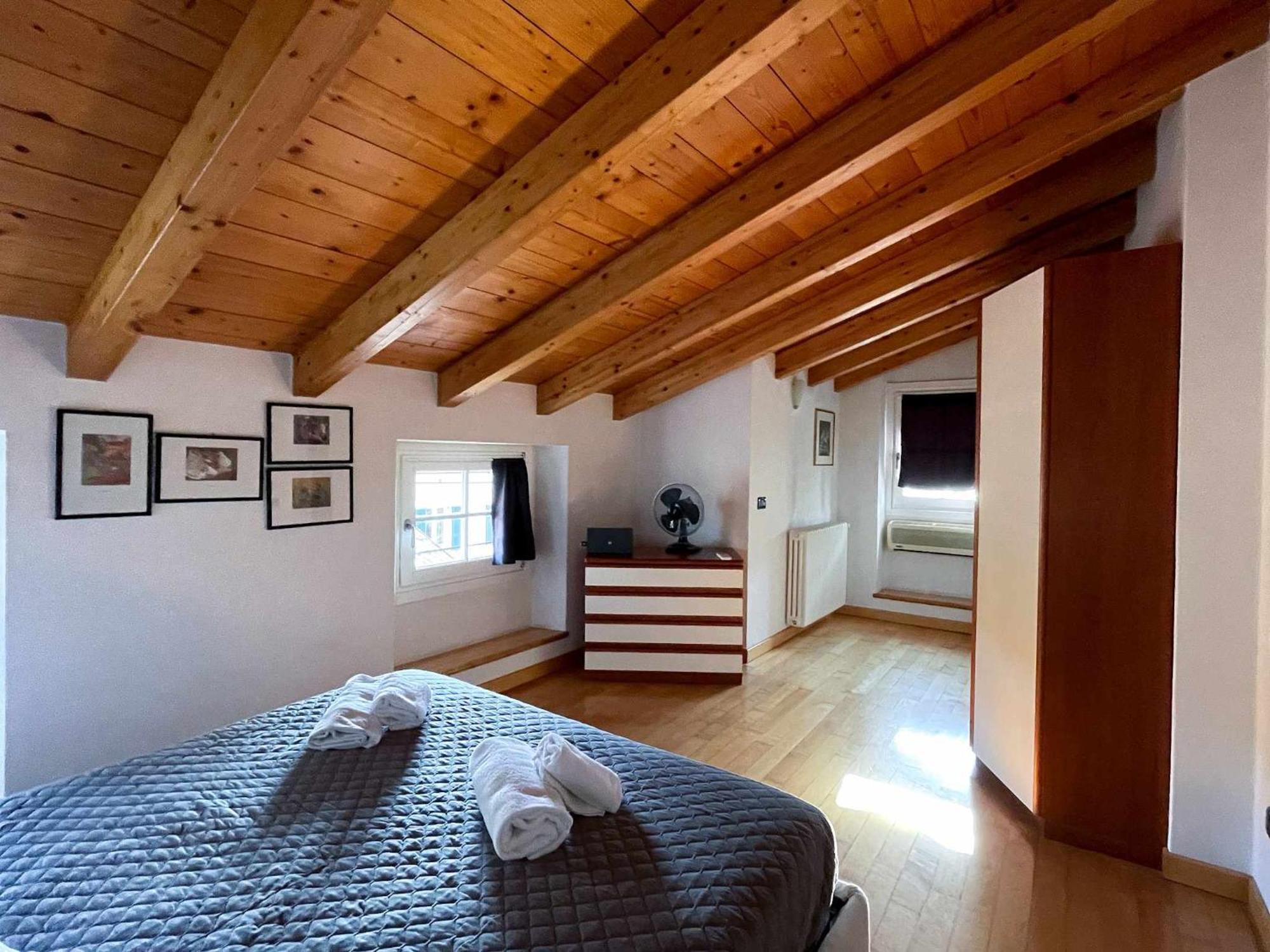 Plinio Center Town Apartment เบลลาโจ ภายนอก รูปภาพ